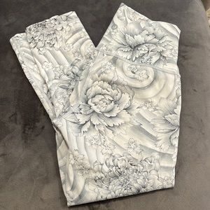 lululemon capri leggings